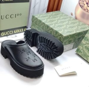Gucci Clogs – Iconic Luxury Meets Effortless Comfort