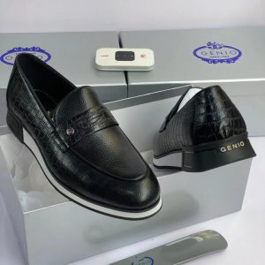 CH Carolina Herrera Factory Leather Loafers