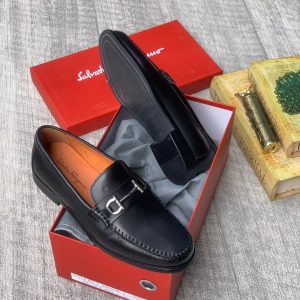 Salvatore Ferragamo Gancini Loafers – Black Leather Men’s Luxury