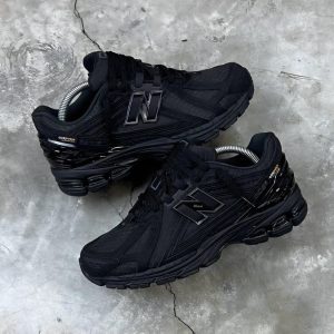 New Balance 1906R Black Sneakers