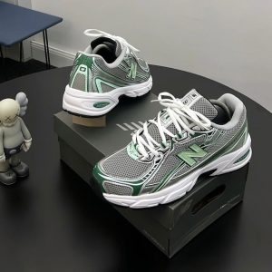 New Balance 740 Silver Metallic/New Spruce Sneakers